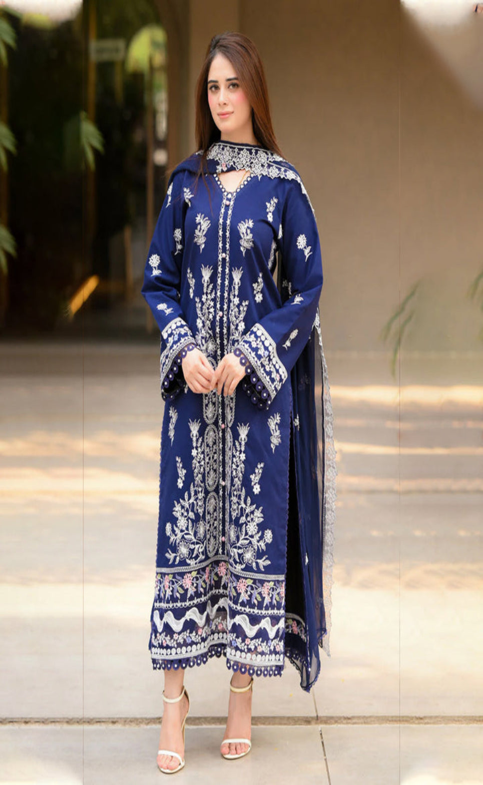 LL-152( 3PC Unstitched)