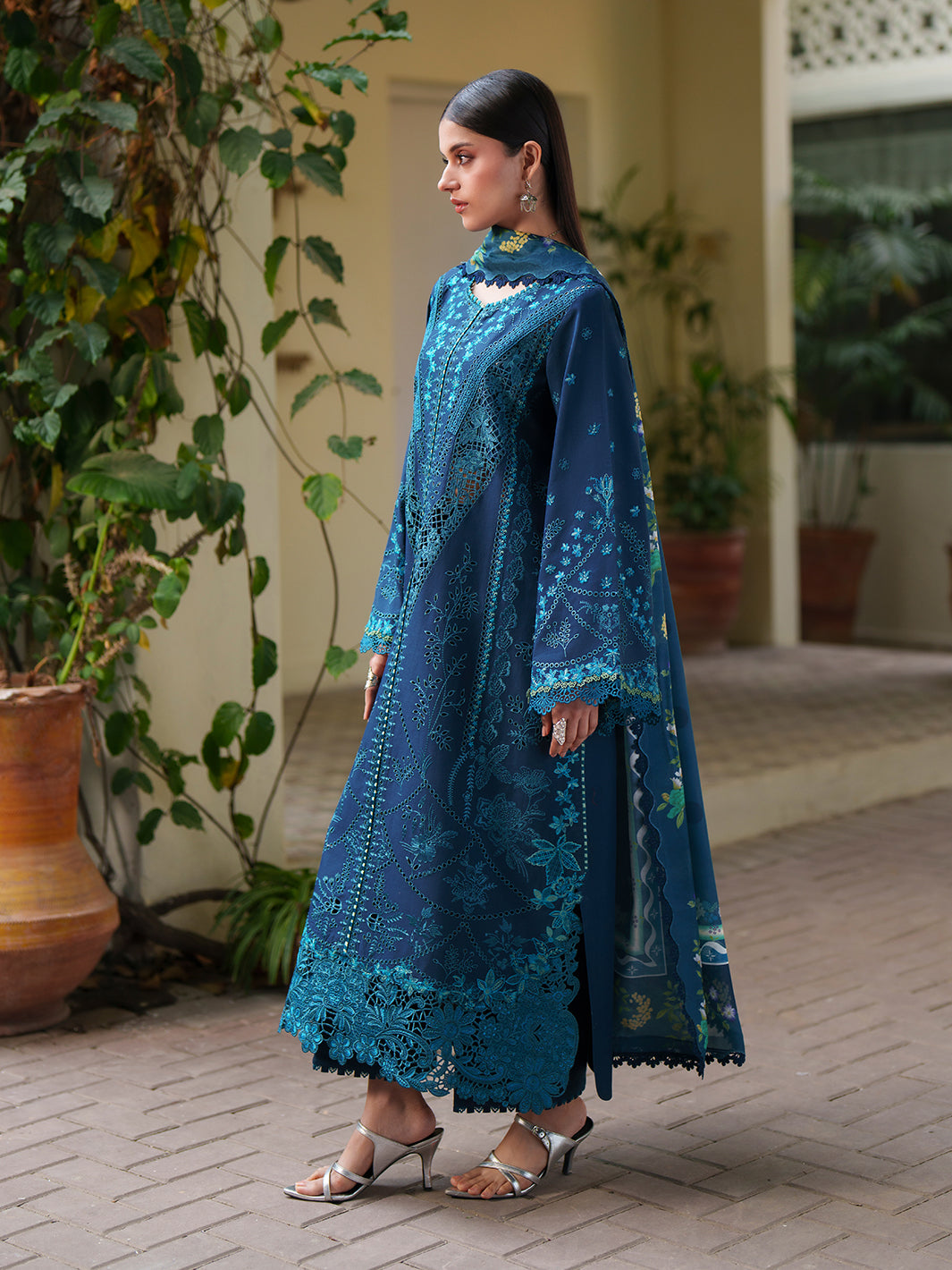 GL-185 (3 PC Lawn Stitched)