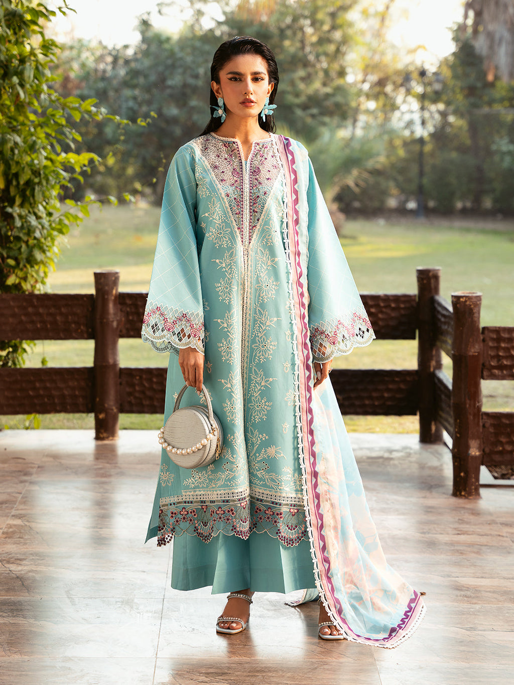 GL-196 (3 PC Lawn Stitched)