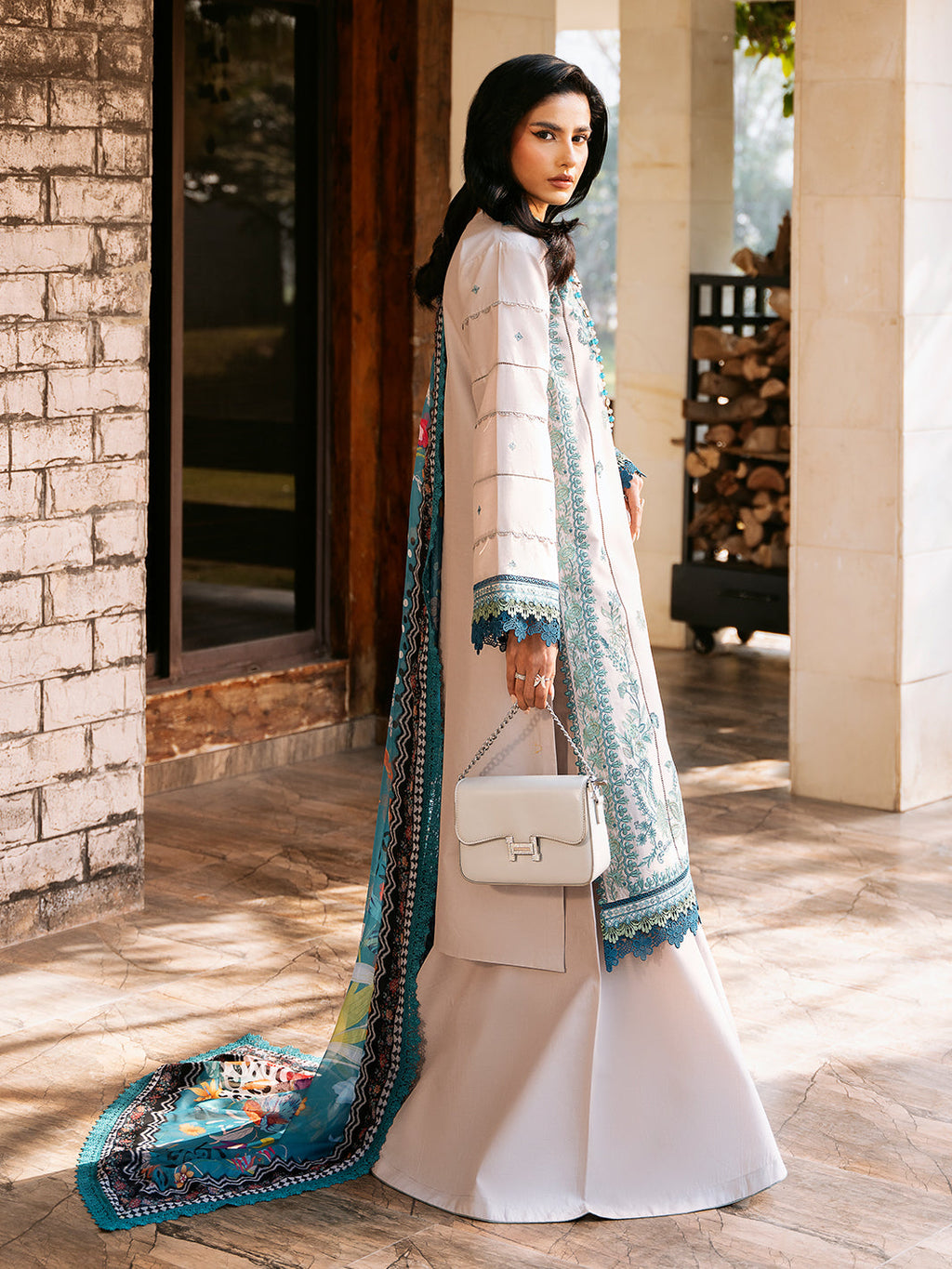 GL-194 ( 3 PC Lawn Stitched)