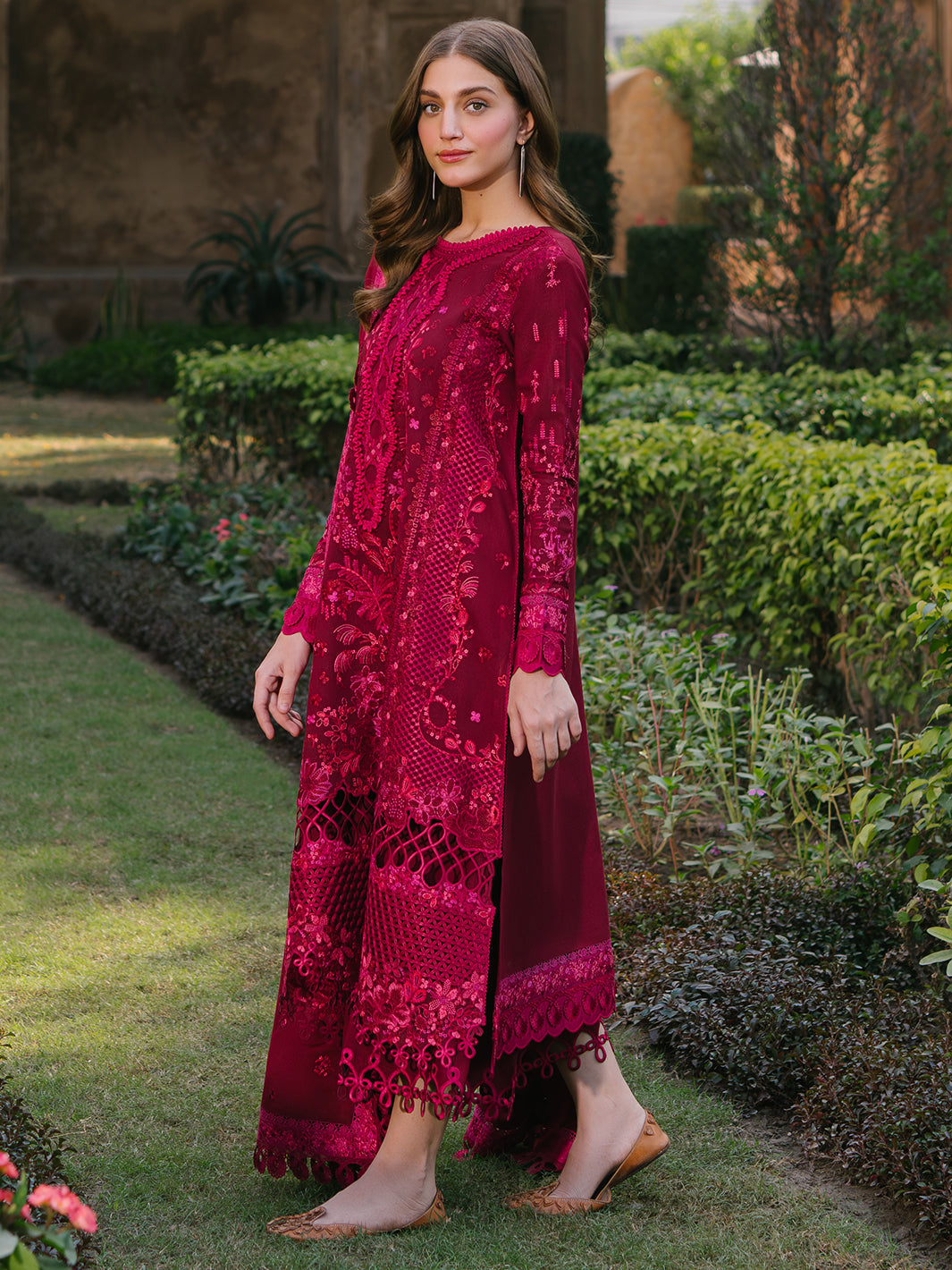 GL-126( 3 PC Luxury Lawn )