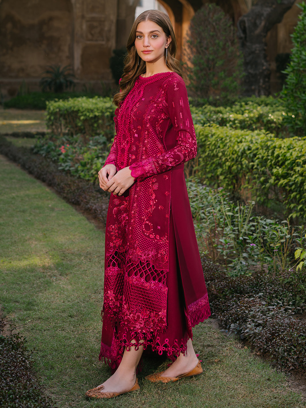 GL-126( 3 PC Luxury Lawn )