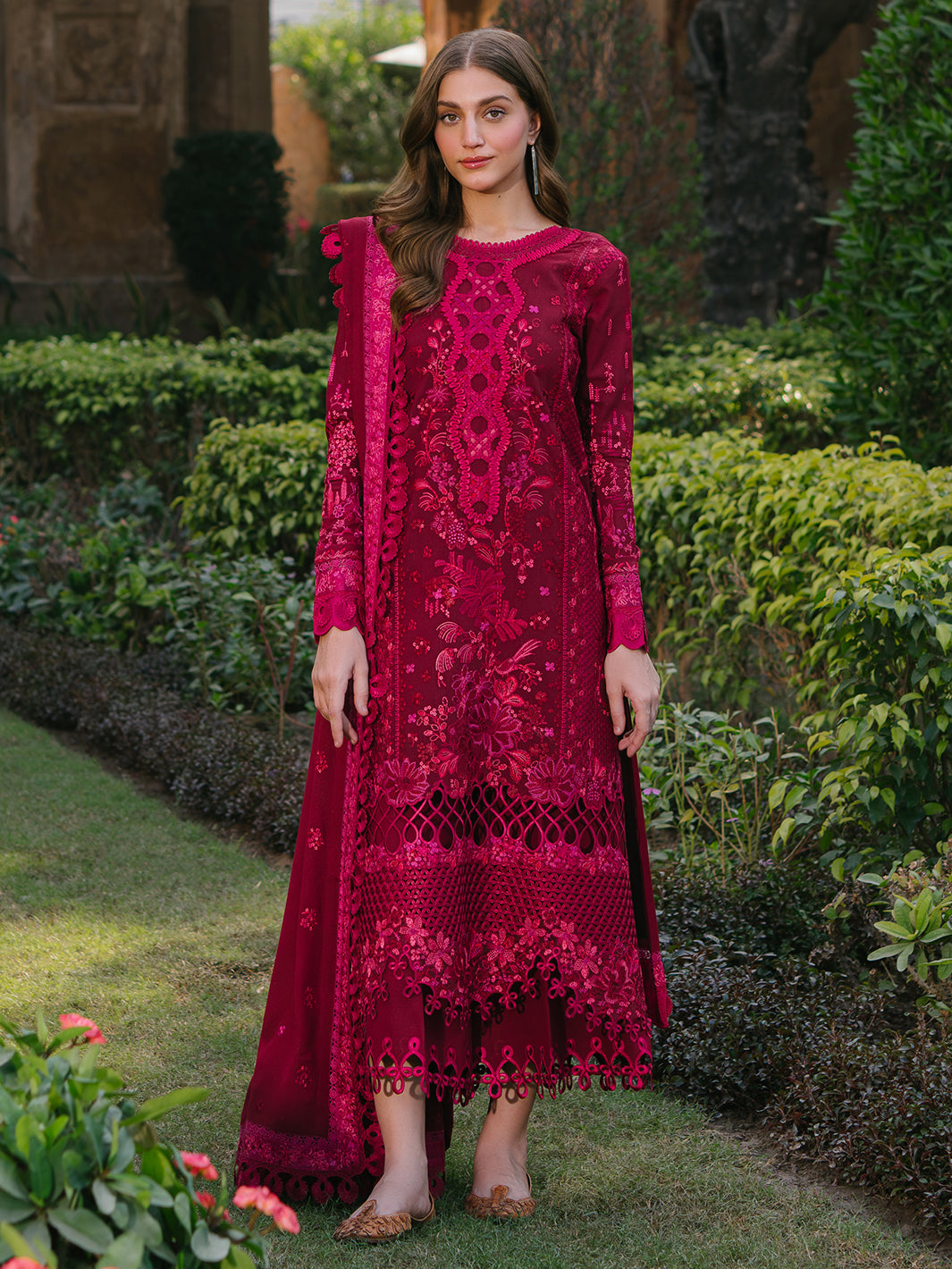 GL-126( 3 PC Luxury Lawn )
