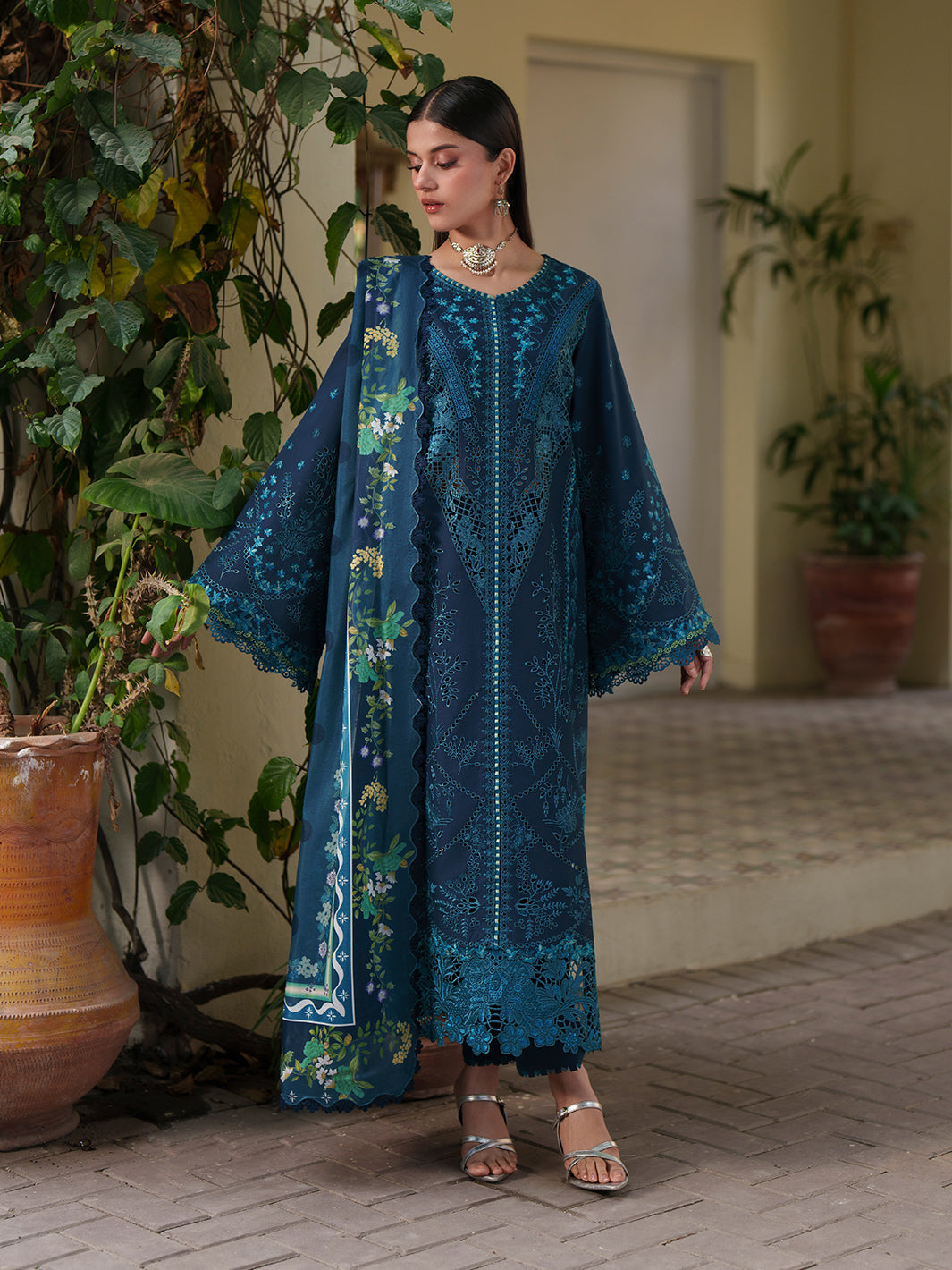 GL-131 (3 PC Lawn Stitched)