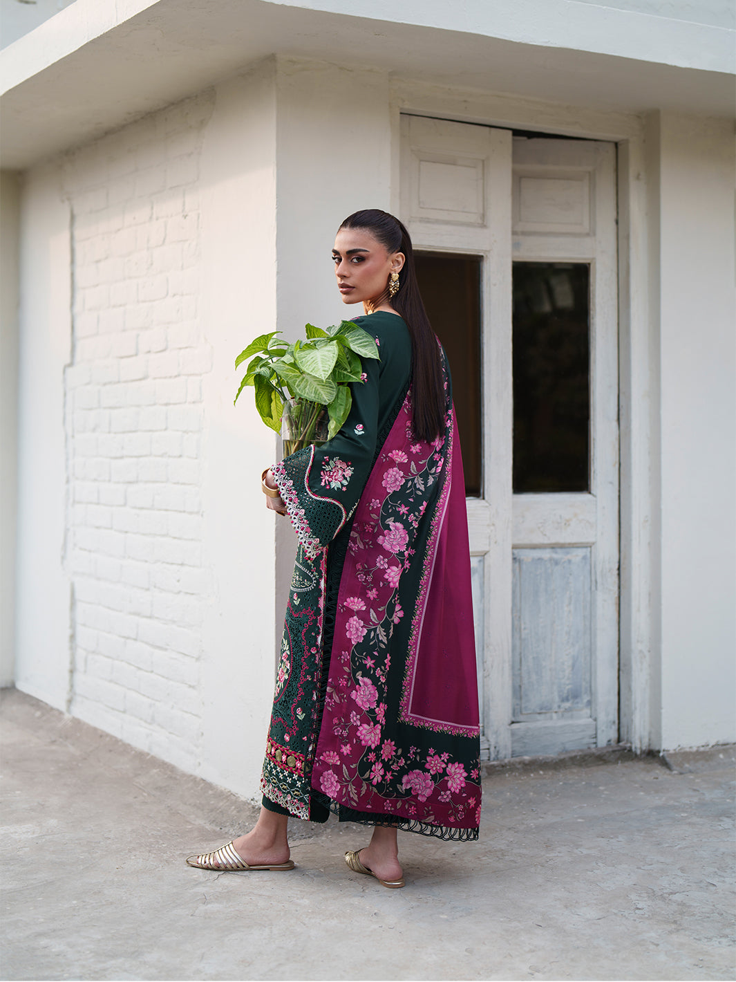 GL-132(3 PC Lawn Stitched)