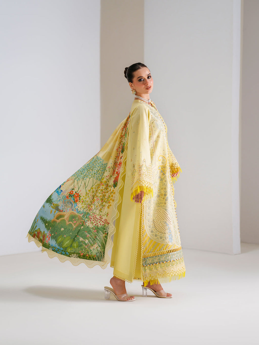 GL-134(3 PC Stitched Lawn)