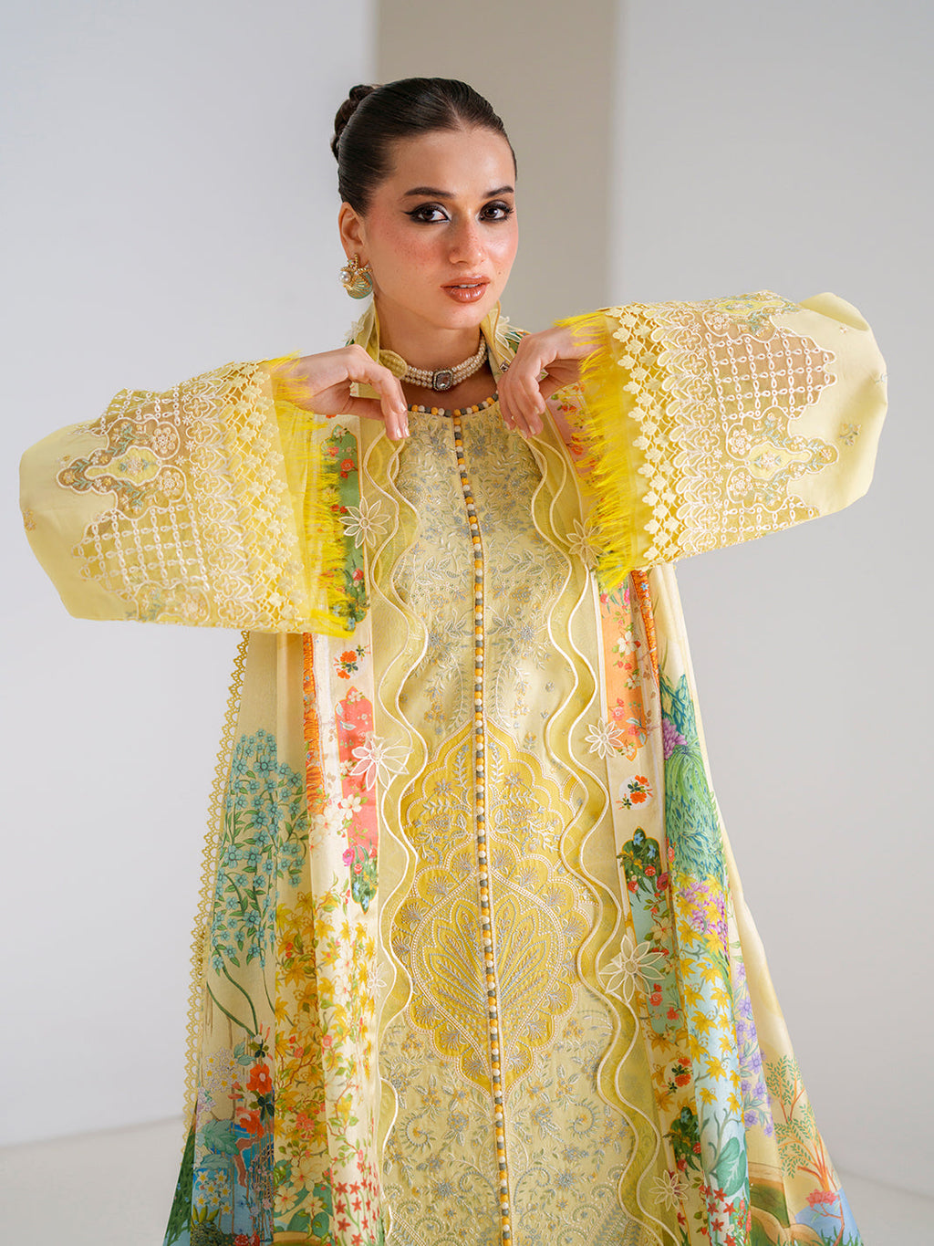 GL-134(3 PC Stitched Lawn)