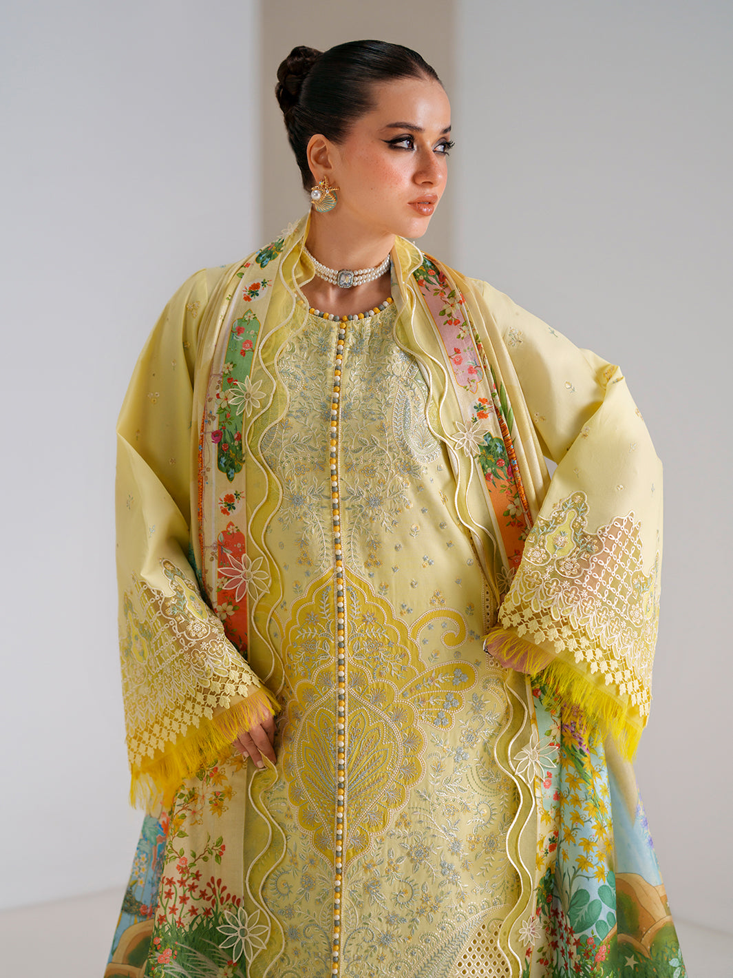 GL-134(3 PC Stitched Lawn)