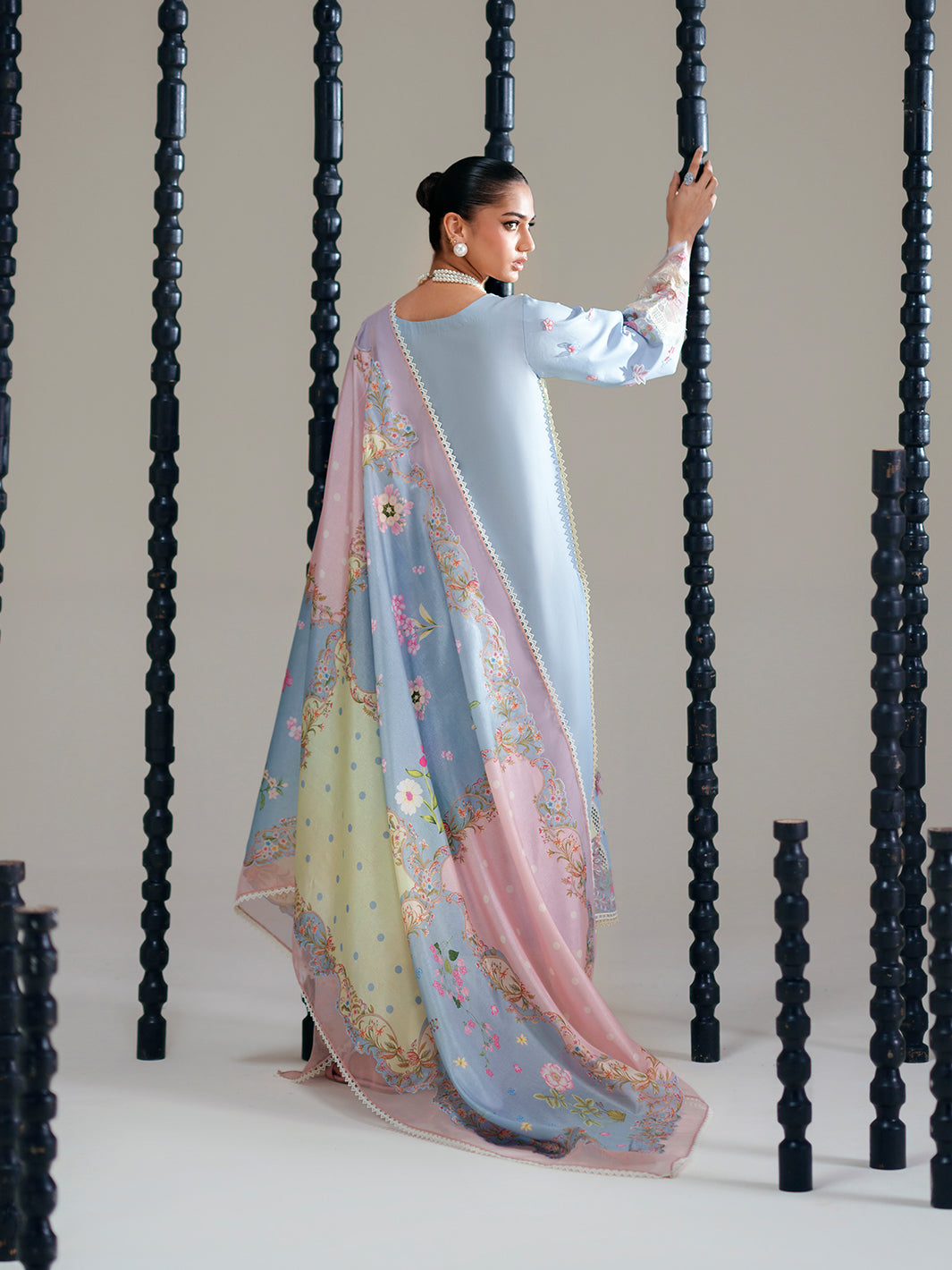 GL-136 (3 PC Stitched Lawn)