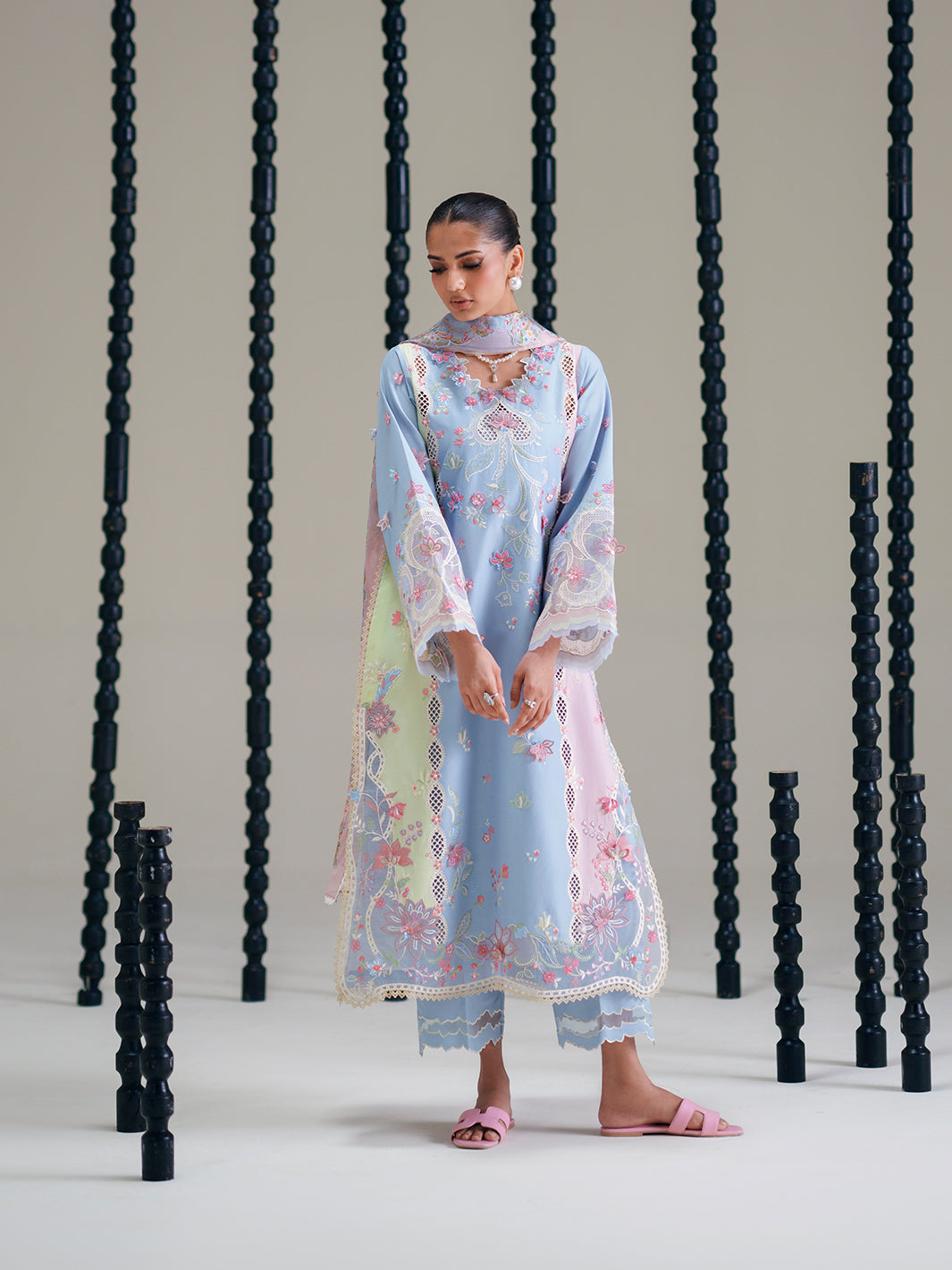 GL-136 (3 PC Stitched Lawn)