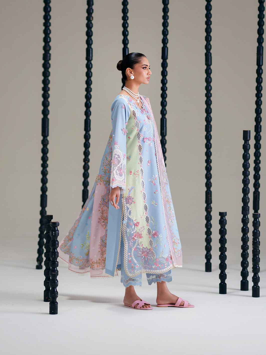 GL-136 (3 PC Stitched Lawn)