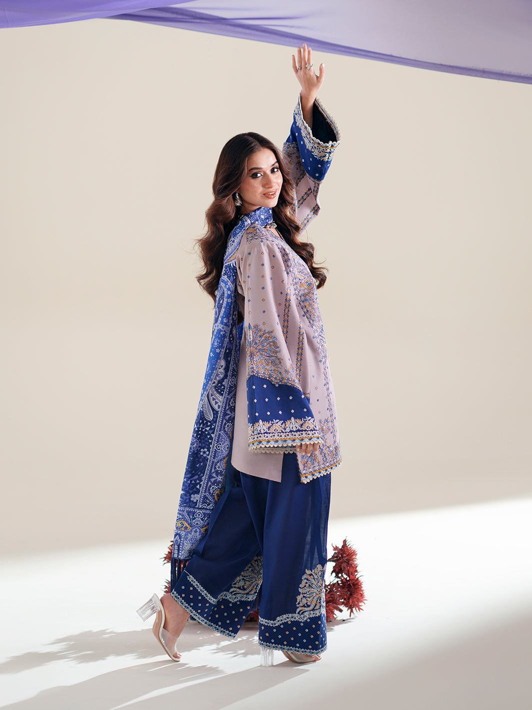 GL-137 (3 PC Stitched Lawn)