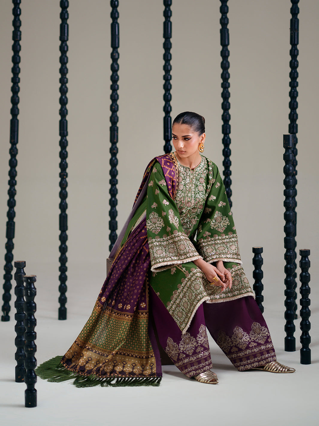 GL-142 (3 PC Stitched Lawn)