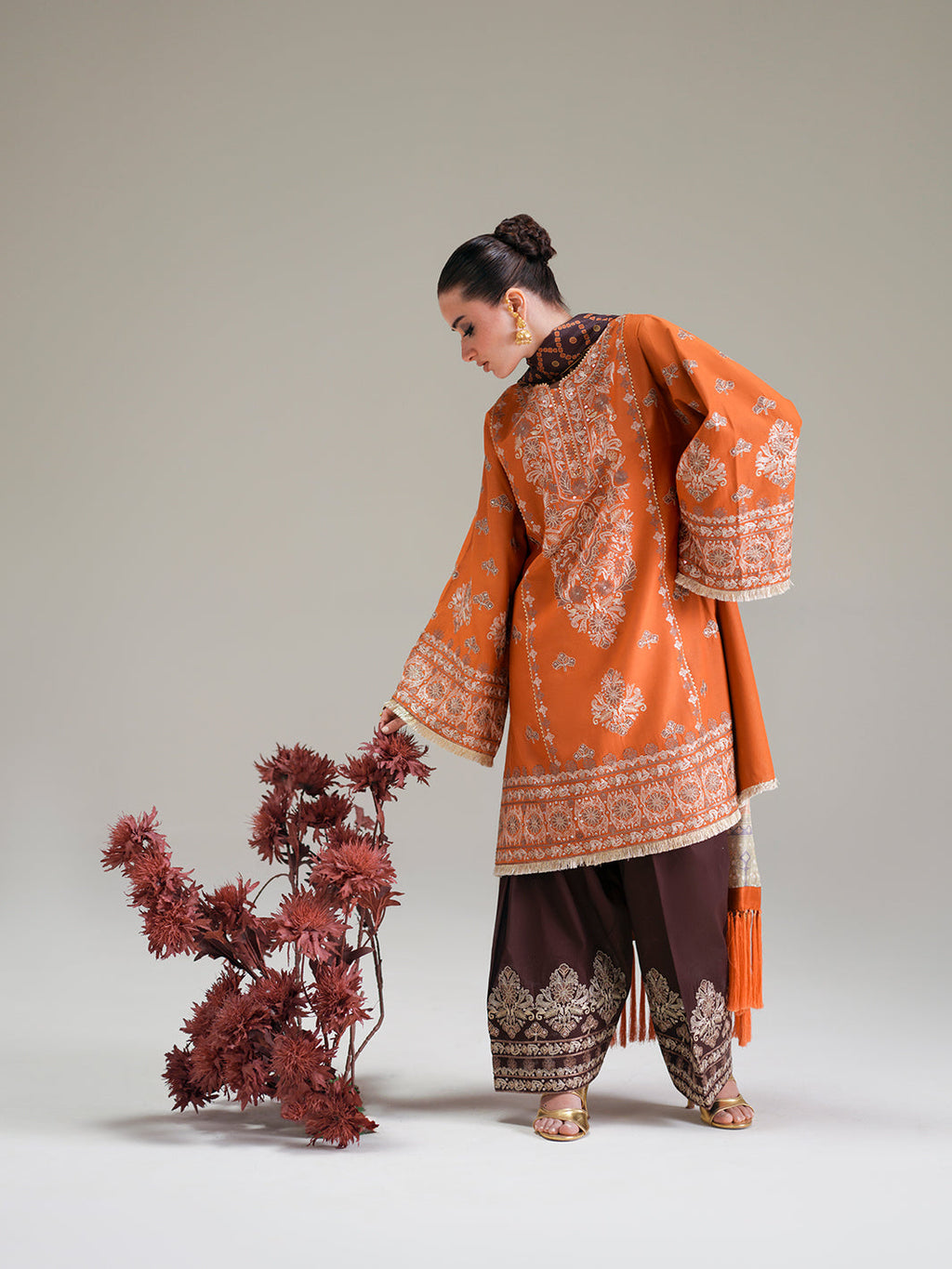 GL-143 (3 PC Stitched Lawn)