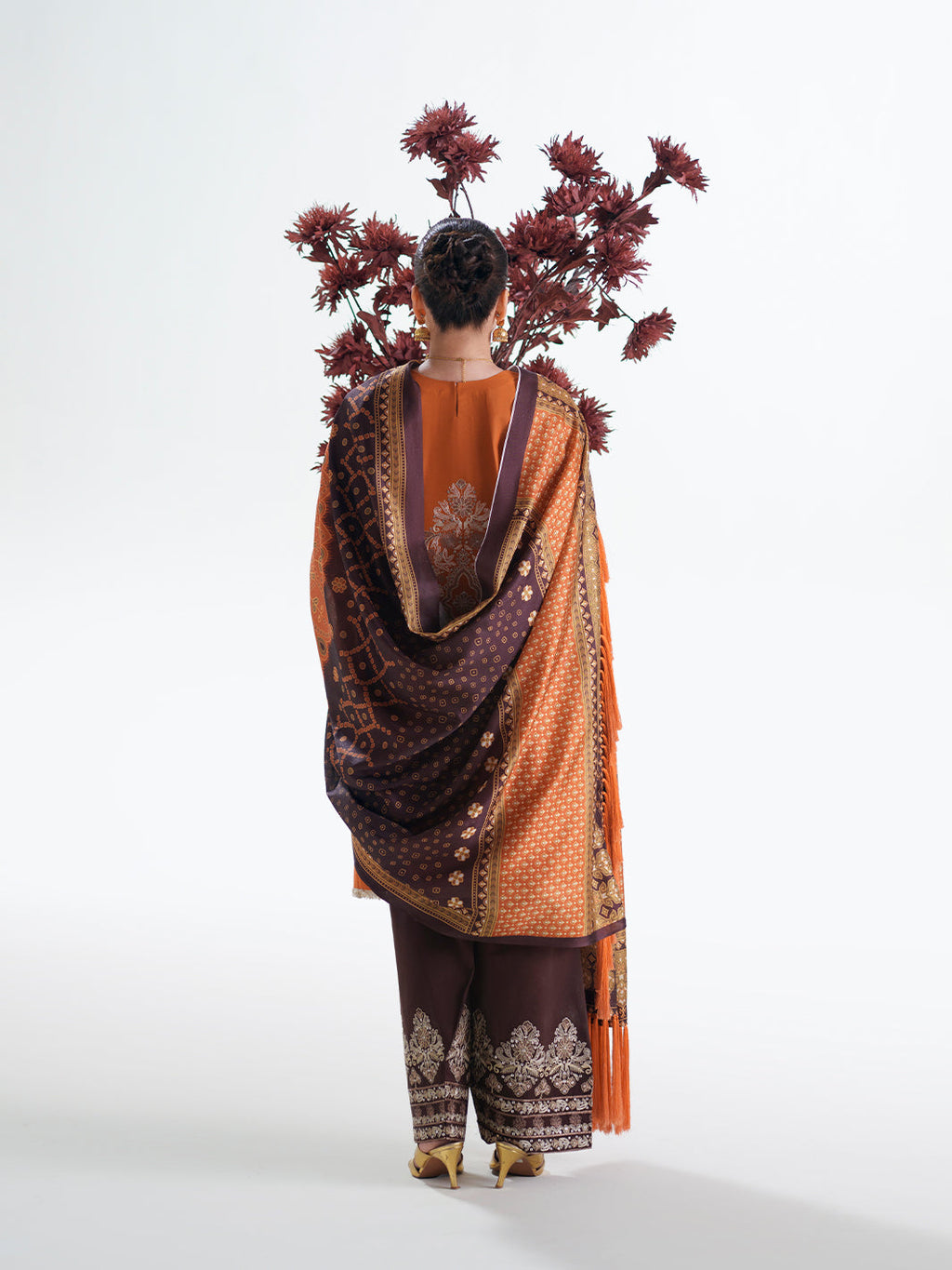 GL-143 (3 PC Stitched Lawn)