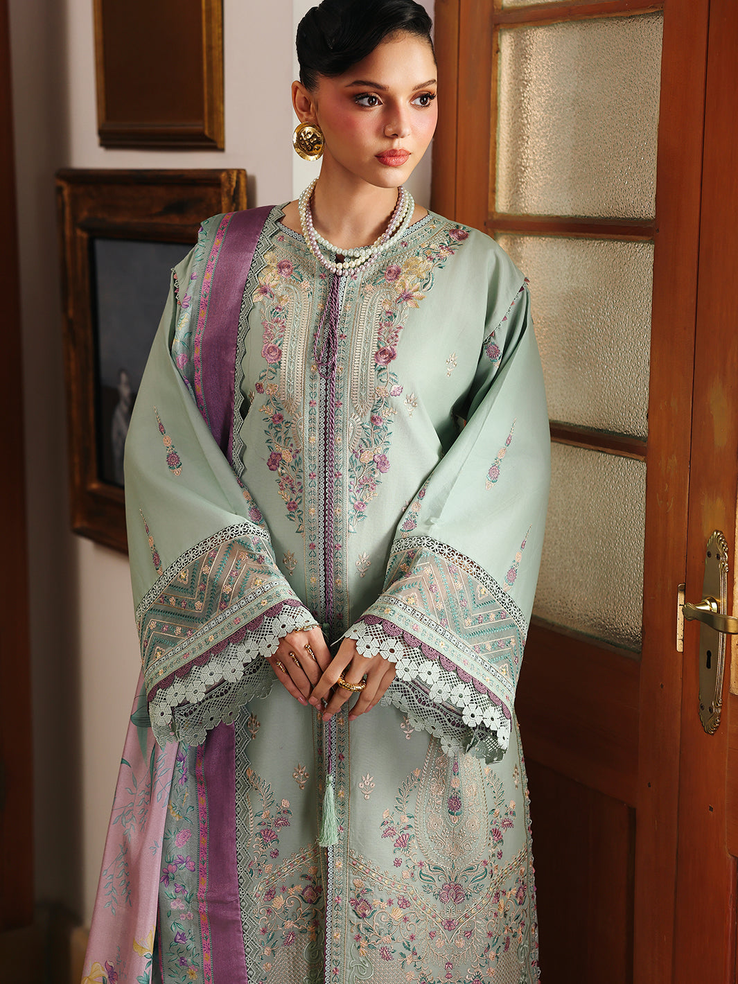 GL-162 (3 PC Lawn Stitched)
