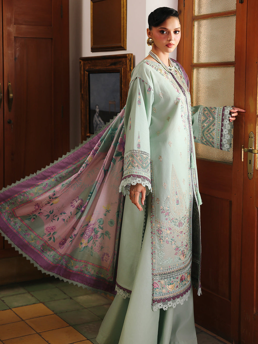 GL-162 (3 PC Lawn Stitched)