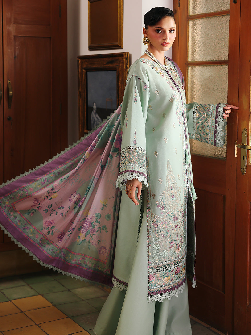 GL-162 (3 PC Lawn Stitched)