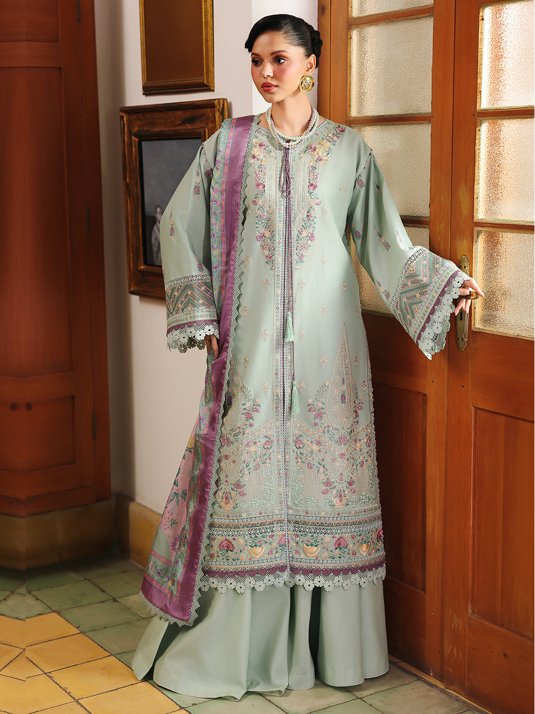 GL-162 (3 PC Lawn Stitched)