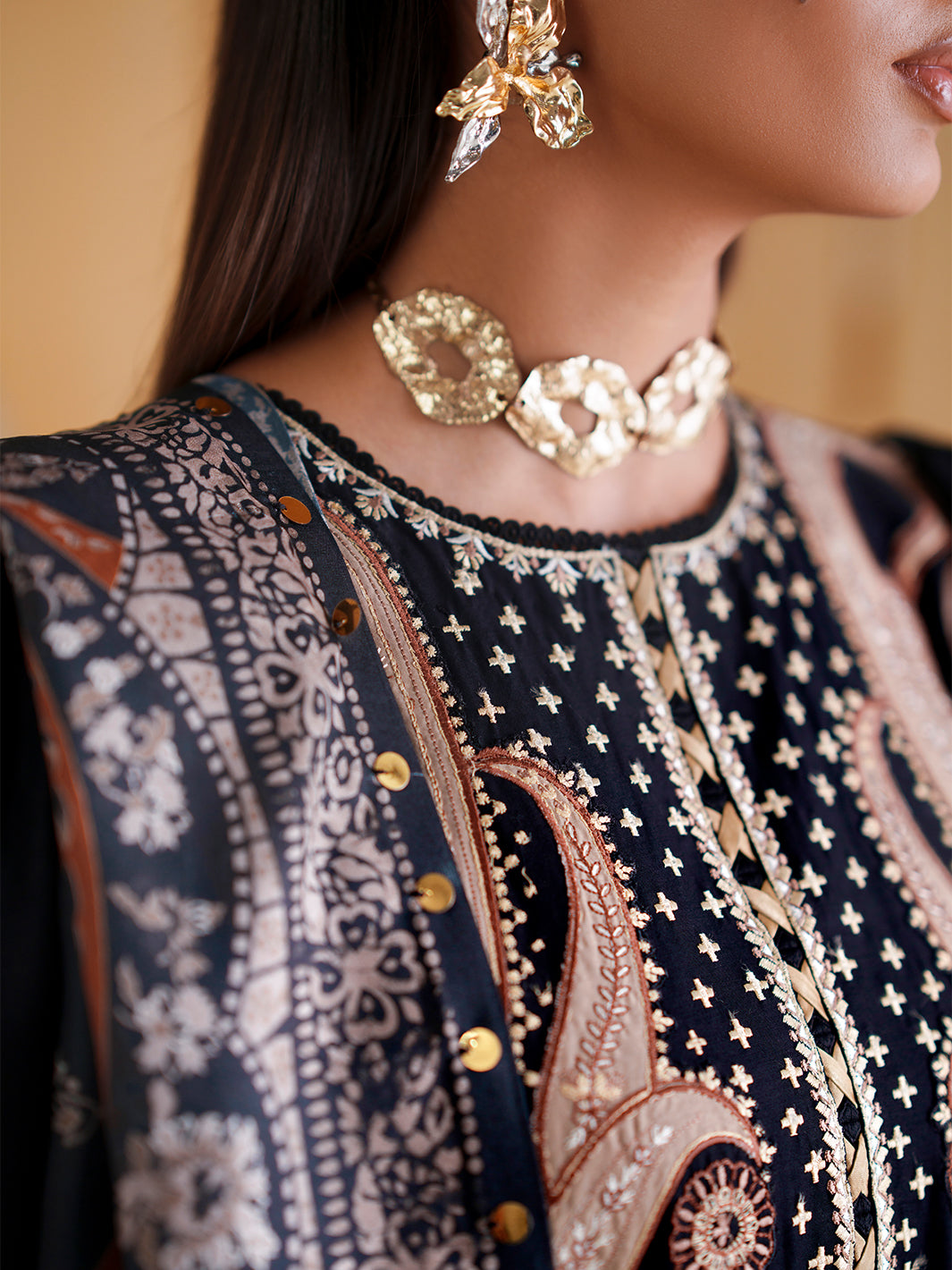 GL-166 (3 PC Stitched Lawn)