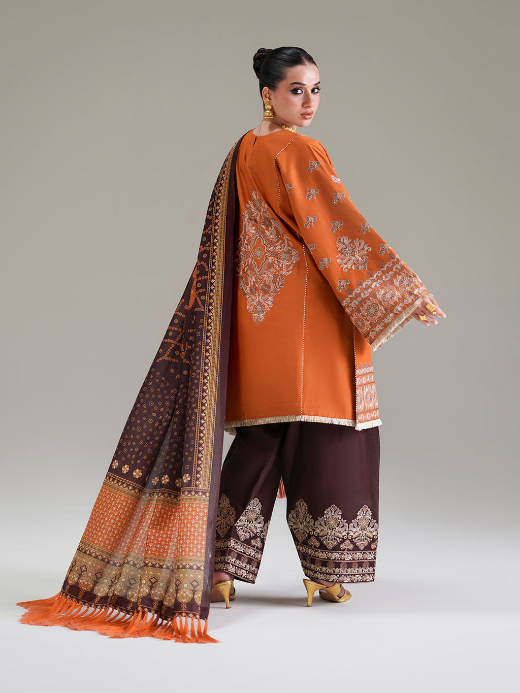 GL-169 (3 PC Stitched Lawn)