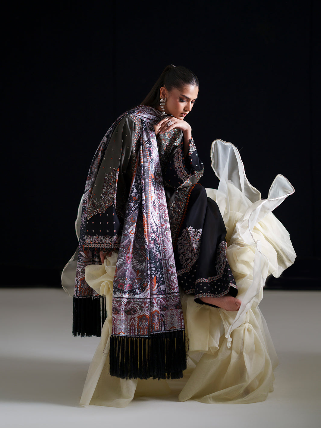 GL-171 (3 PC Stitched Lawn)