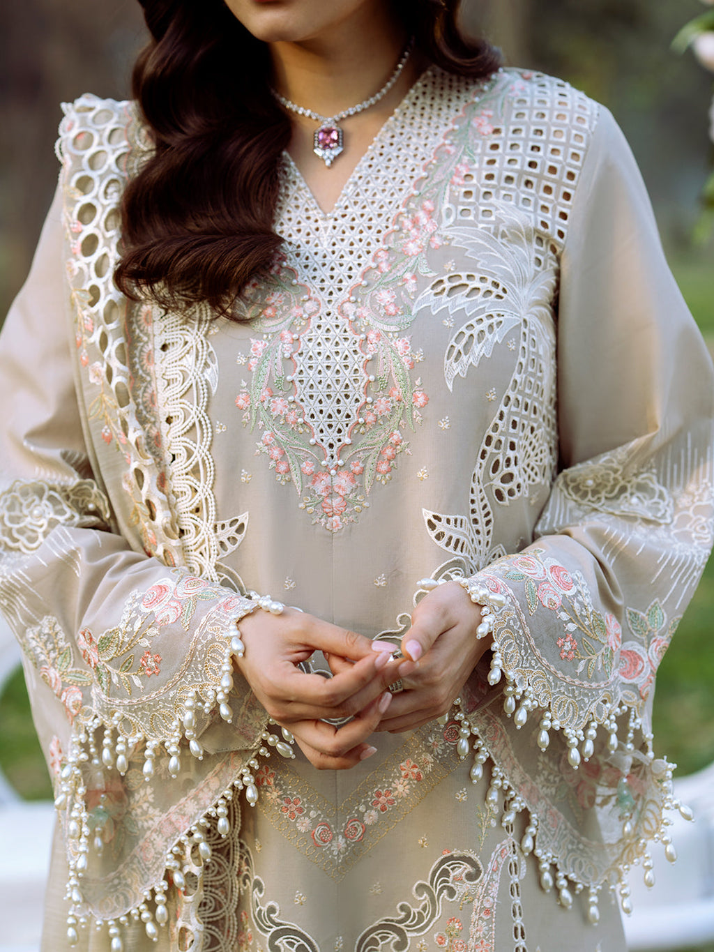 GL-125( 3 PC Luxury Lawn )