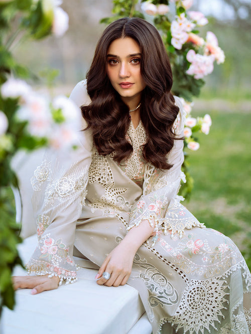 GL-125( 3 PC Luxury Lawn )