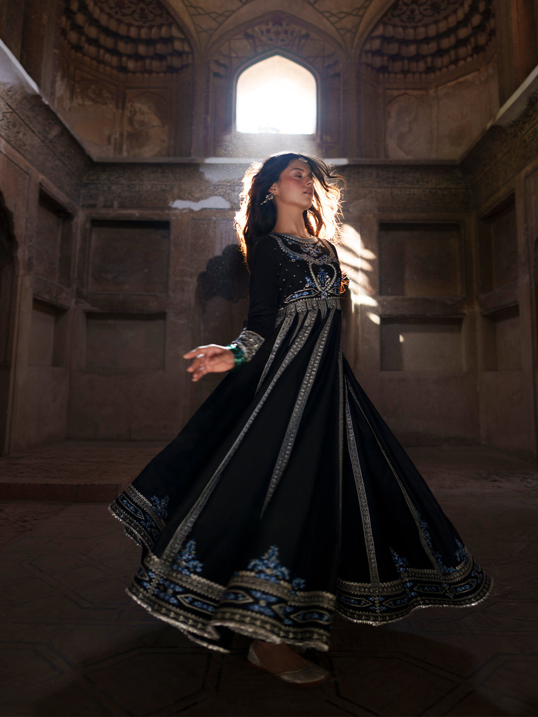 GL-161 (3 PC Stitched Luxury Lawn)