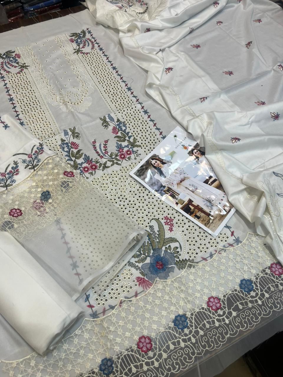 GL-132( 3PC Unstitched)