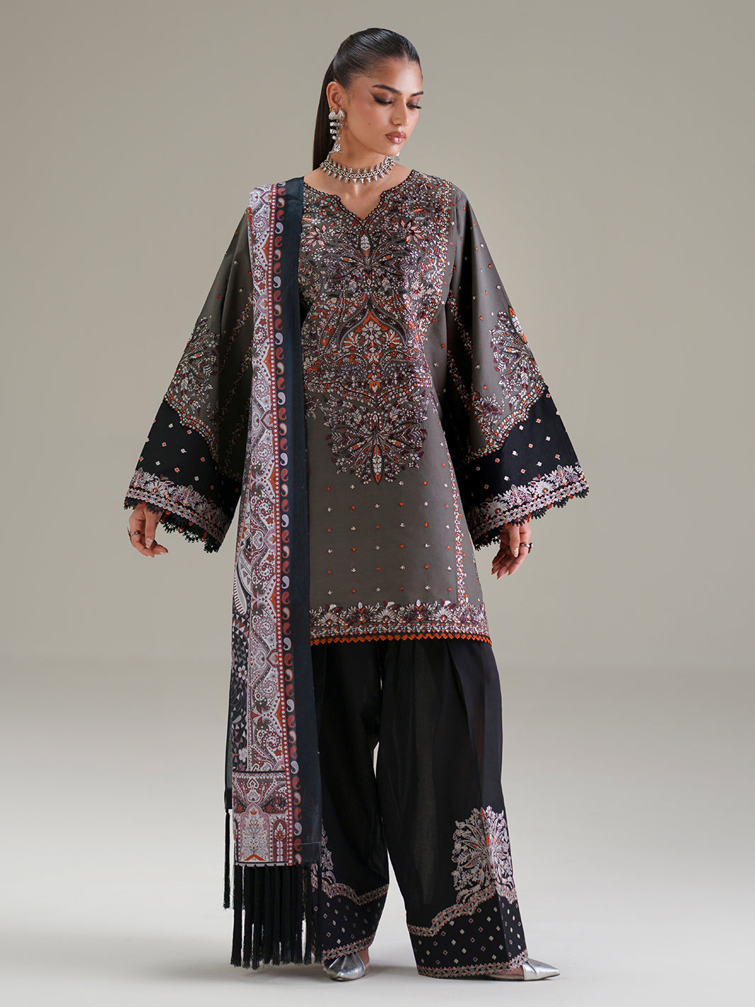 GL-138 (3 PC Stitched Lawn)