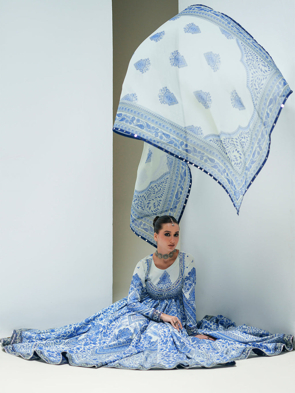 GL-160 (3 PC Stitched Lawn)